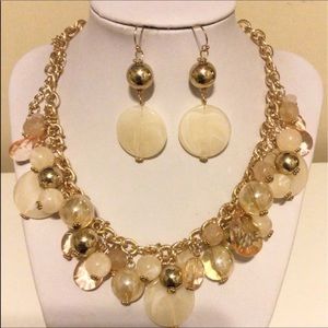 NEW. Firstmeet. Cream Gold Jewelry Set.